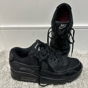 Nike Women's Air Max 90 Black Sneakers
Size 8